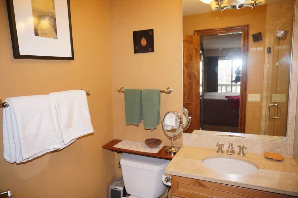 Photo of Bathroom in Aspen