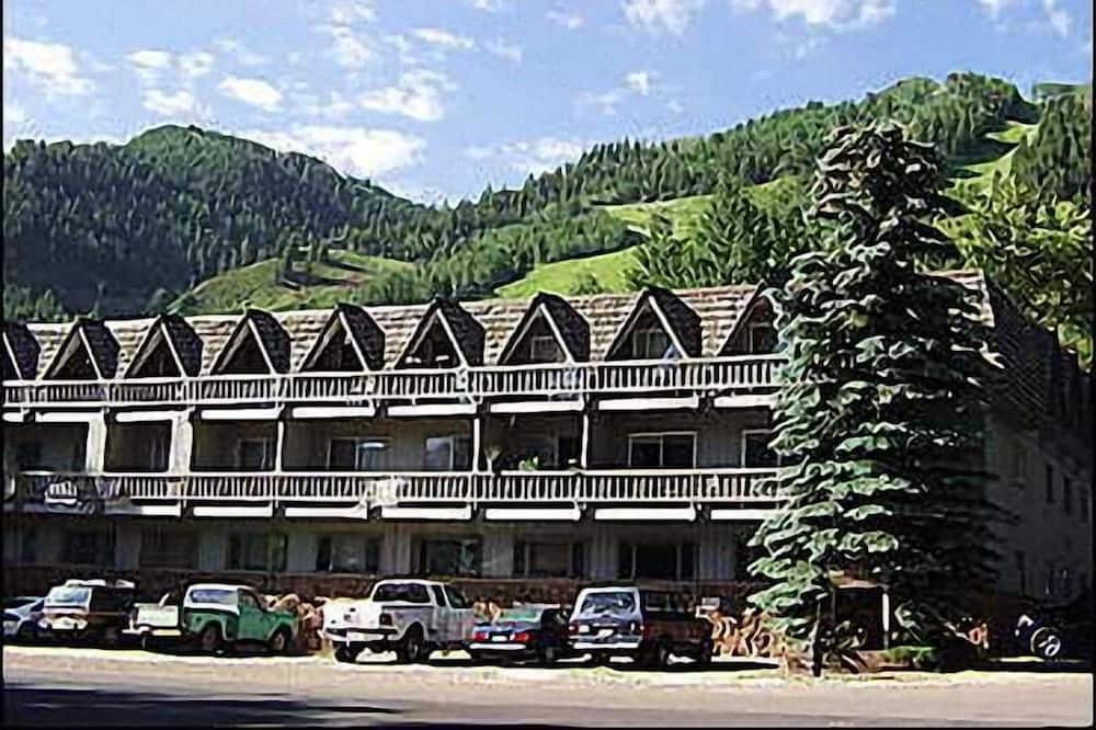 Photo of Others in Aspen