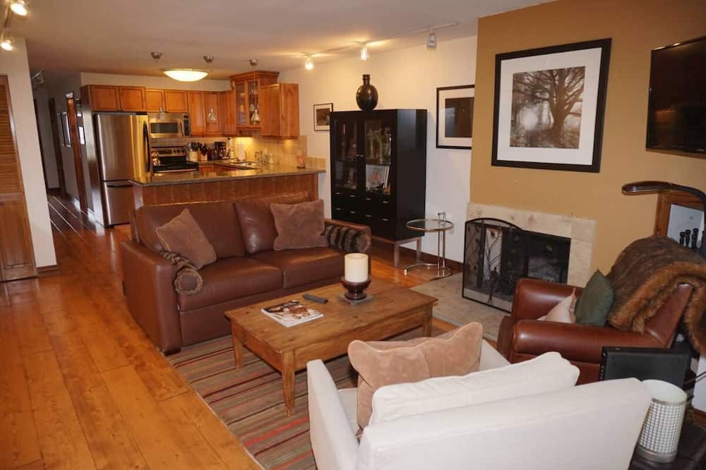 Photo of Livingroom in Aspen