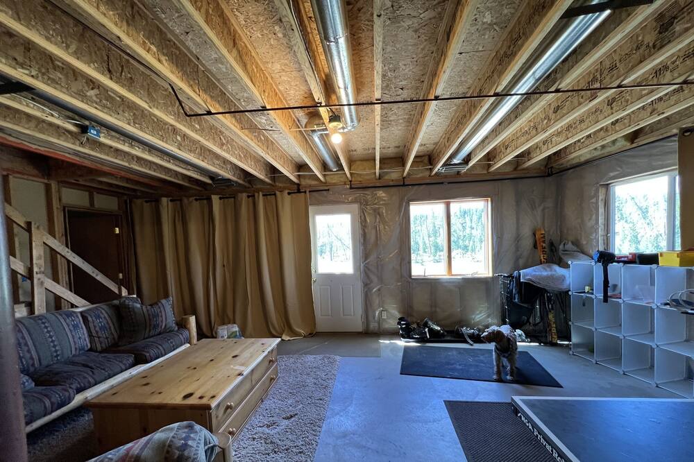 Photo of Bedroom in Alpine Acres