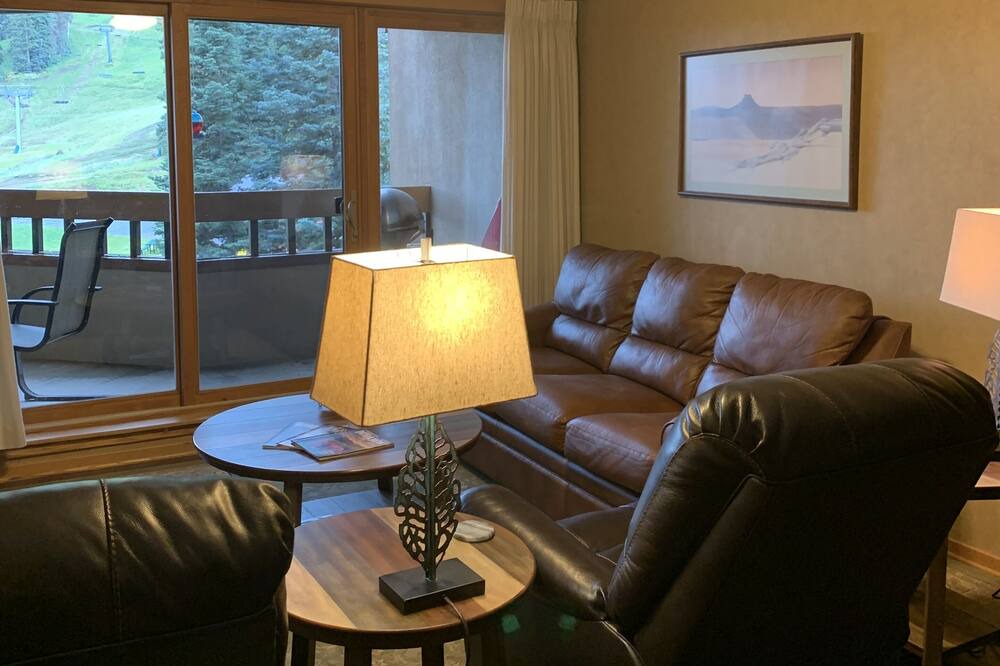 Photo of Livingroom in Purgatory