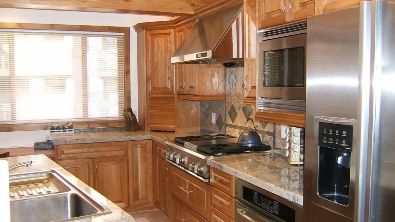 Photo of Kitchen in Peak 9