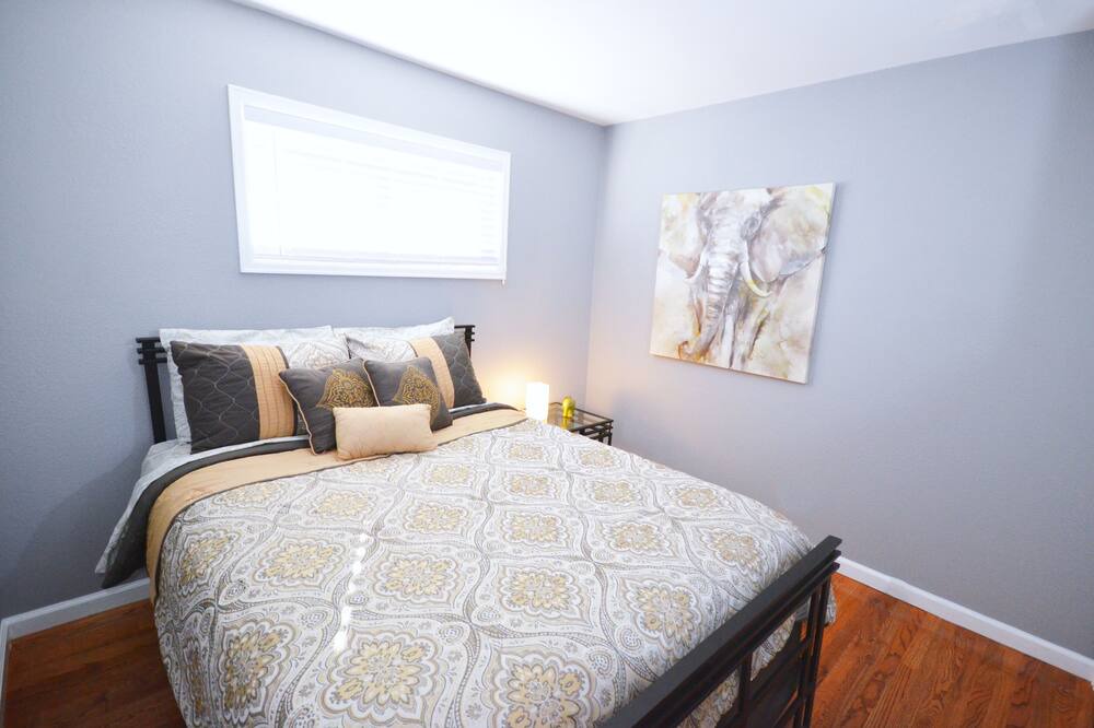 Photo of Bedroom in Northglenn