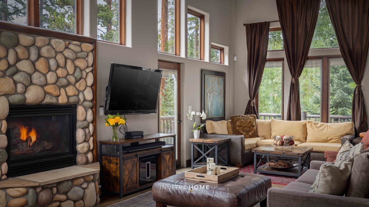 Photo of Livingroom in Boulder Ridge