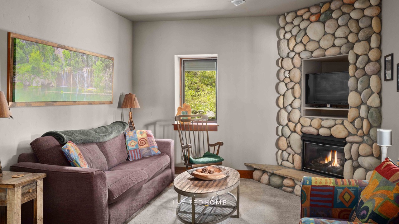 Photo of Livingroom in Boulder Ridge