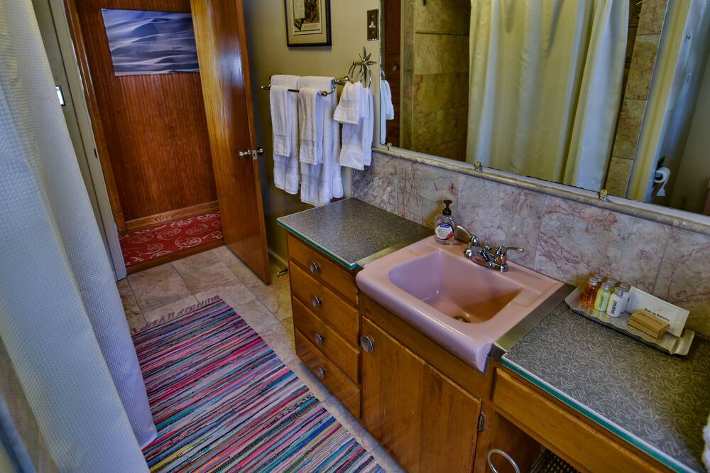 Photo of Bathroom in Salida