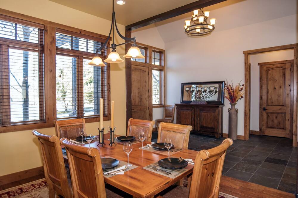 Photo of Livingroom in Carbondale
