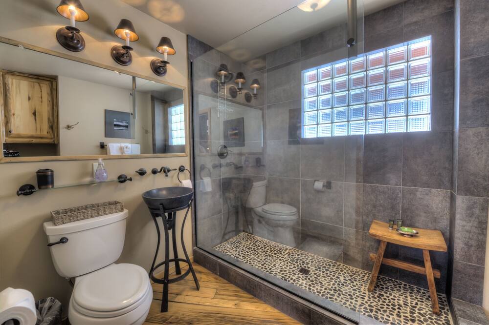 Photo of Bathroom in Woodmoor