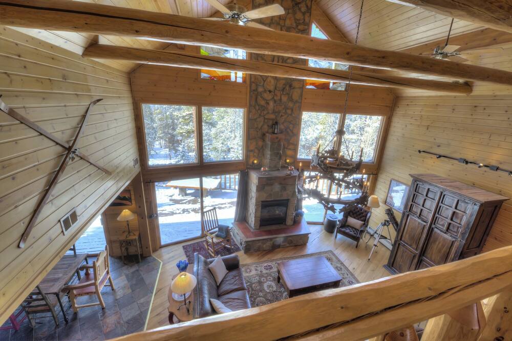 Photo of Livingroom in Woodmoor