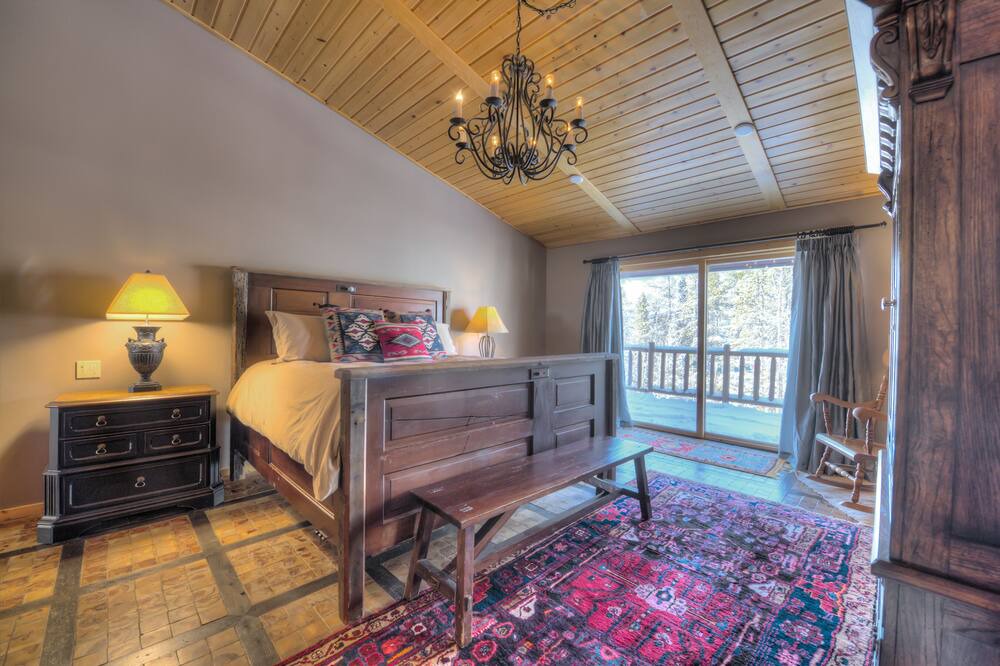 Photo of Bedroom in Woodmoor