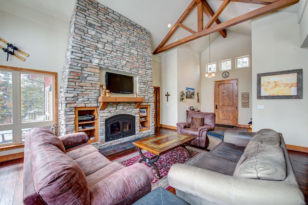 Photo of Bedroom in Quandary Village