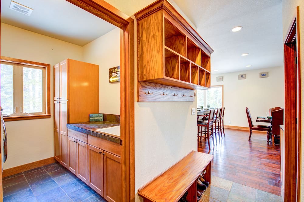 Photo of Bedroom in Quandary Village