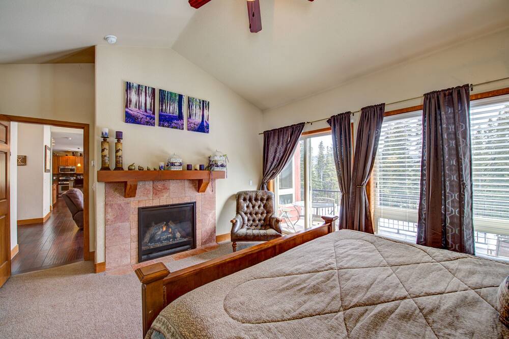 Photo of Livingroom in Quandary Village