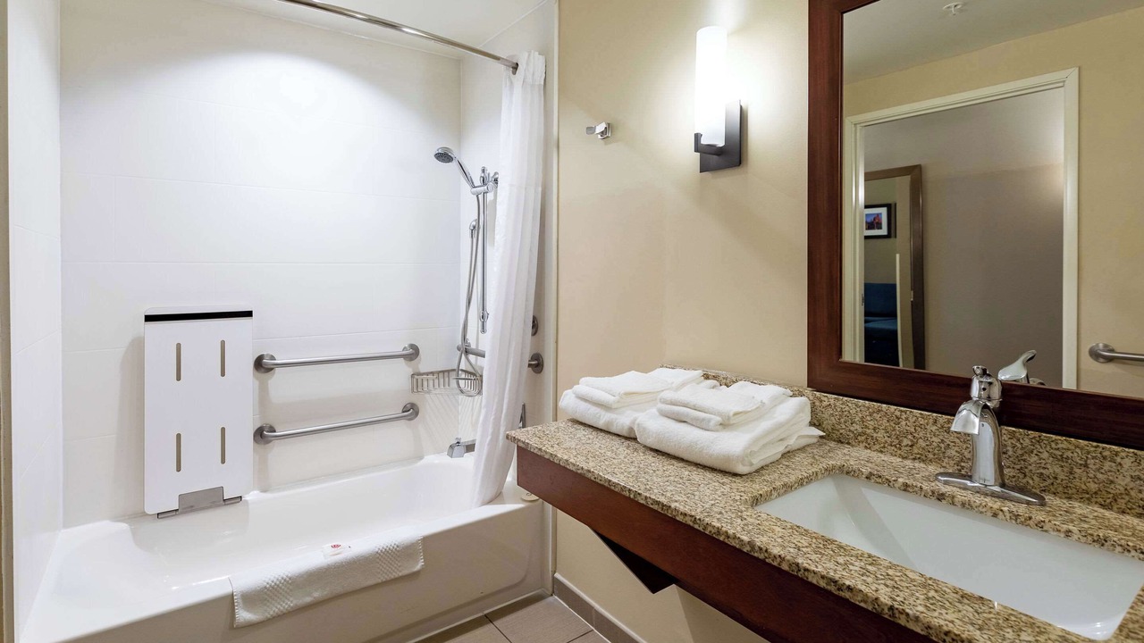 Photo of Bedroom in Sable Altura Chambers
