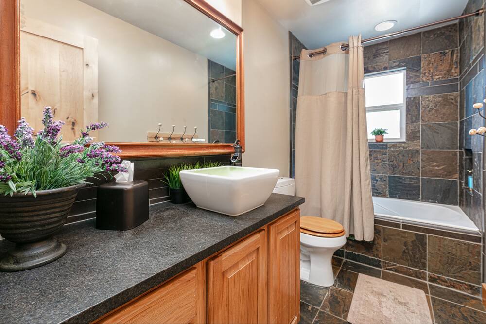 Photo of Bathroom in East Boulder