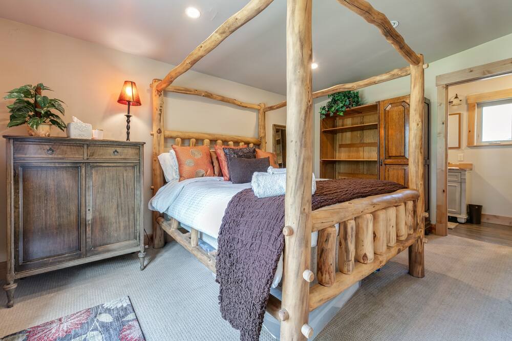 Photo of Bedroom in East Boulder