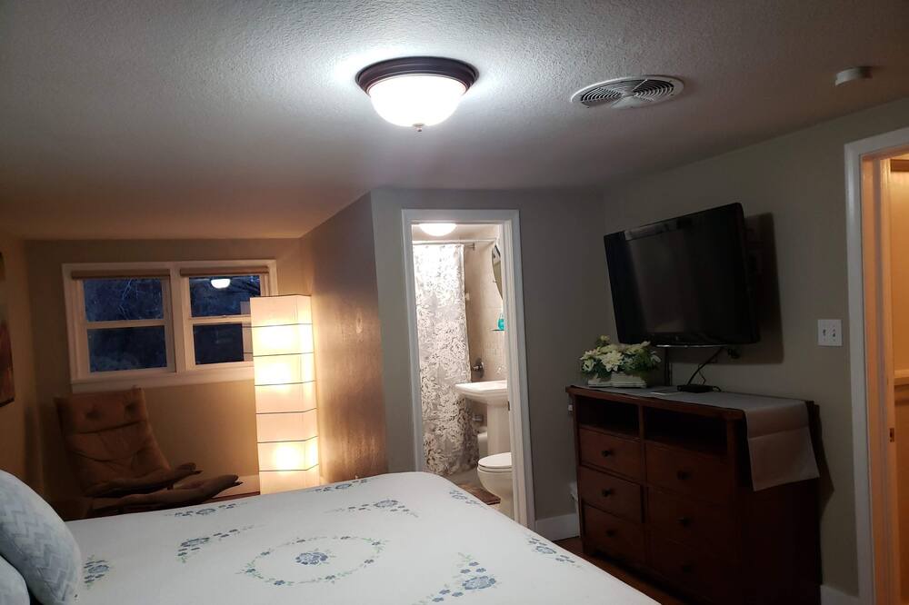 Photo of Bedroom in Baseline Sub