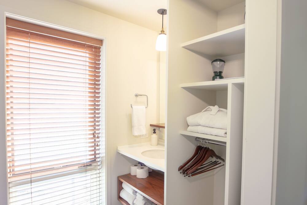 Photo of Bathroom in Green Mountain Falls