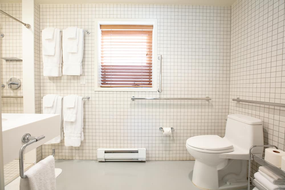 Photo of Bathroom in Green Mountain Falls