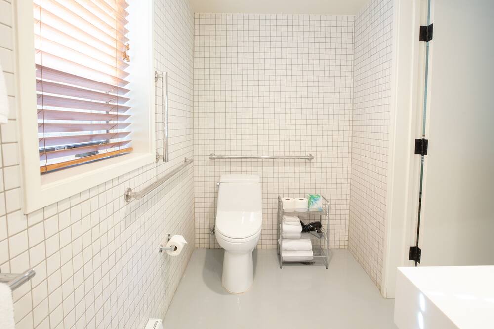Photo of Bathroom in Green Mountain Falls