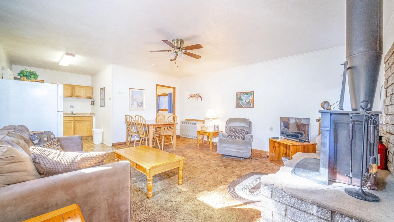 Photo of Livingroom in Bayfield