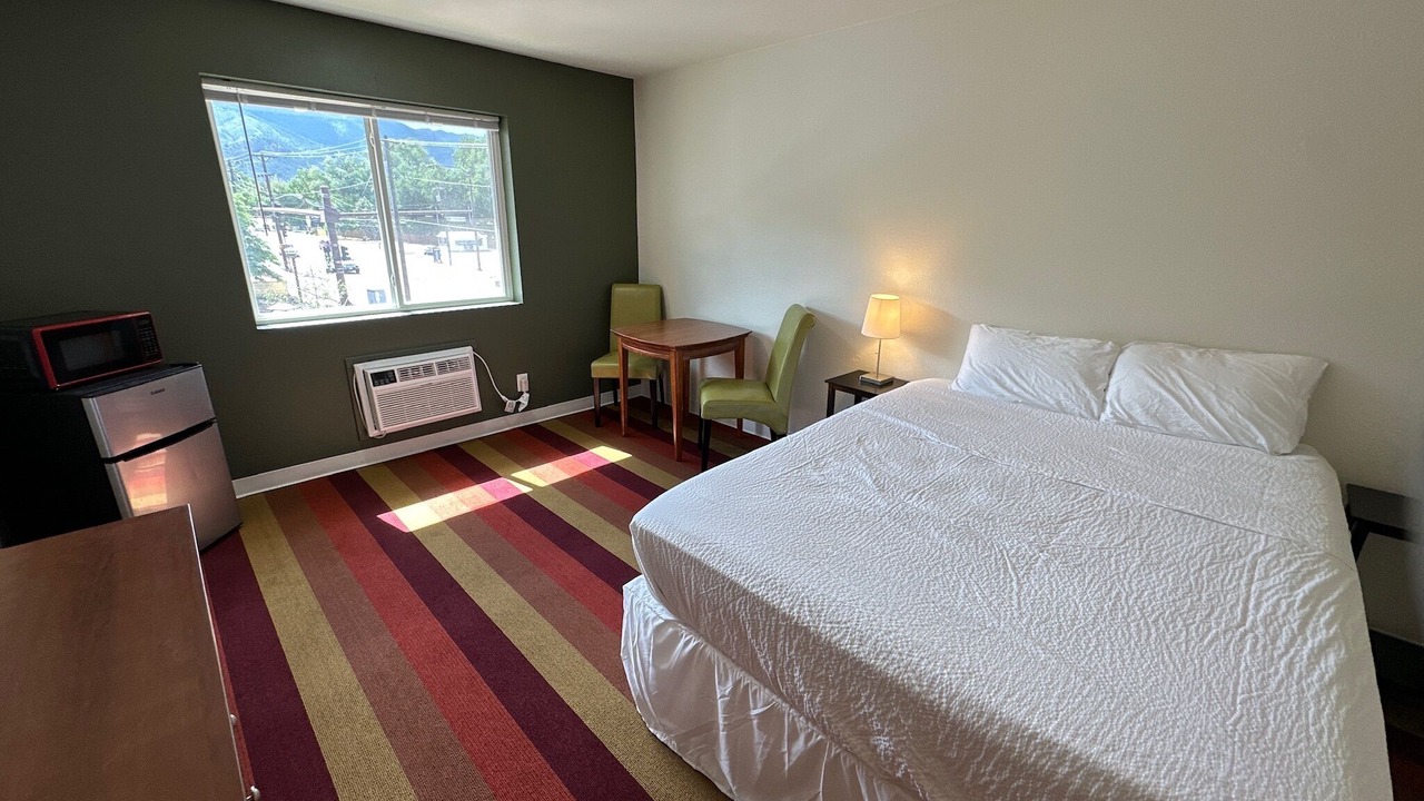 Photo of Bedroom in Manitou Springs