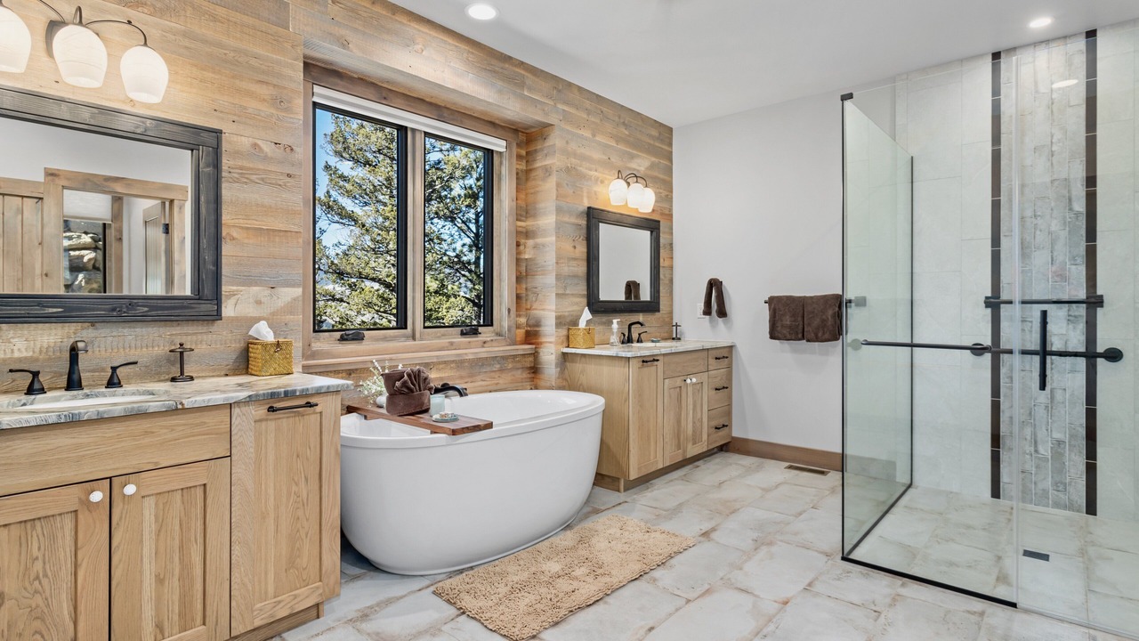 Photo of Bathroom in Windcliff Estates