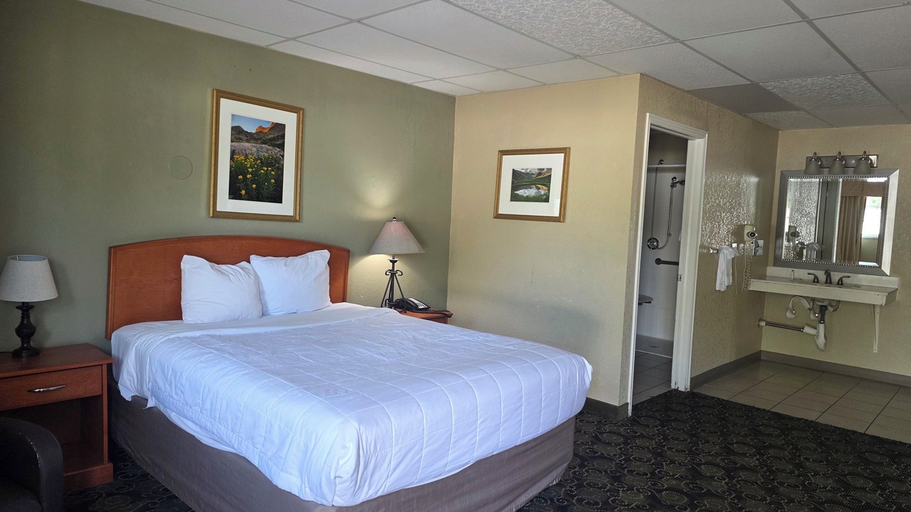 Photo of Bedroom in Montrose