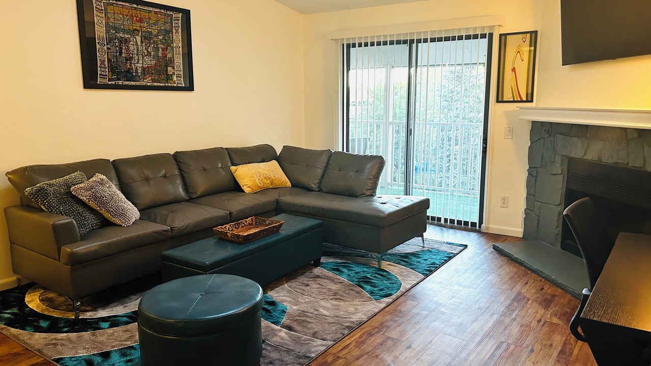 Photo of Livingroom in Aurora