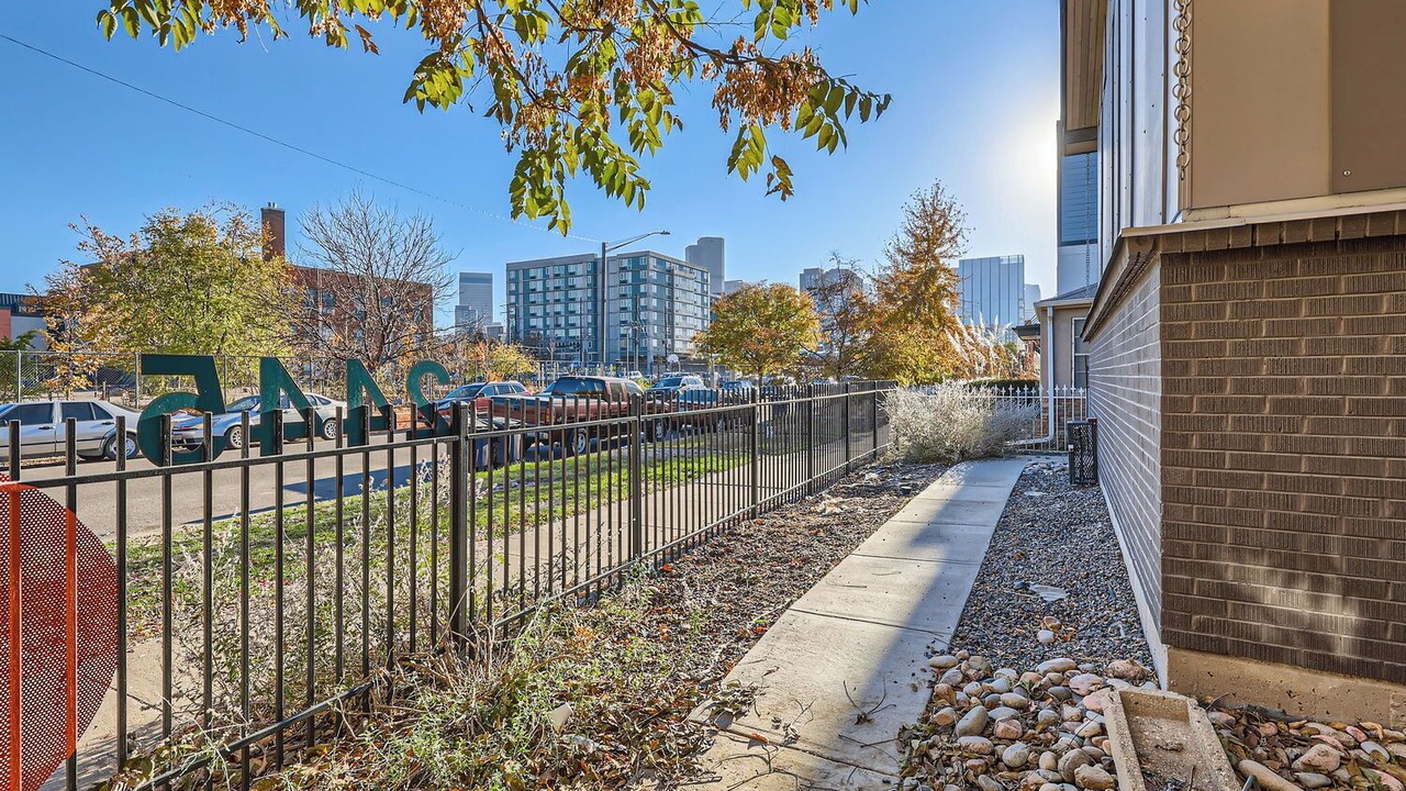 Photo of Outdoor in Five Points