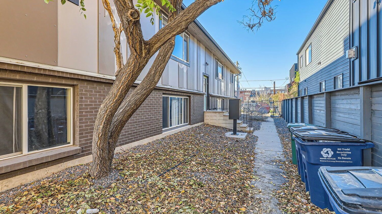 Photo of Outdoor in Five Points