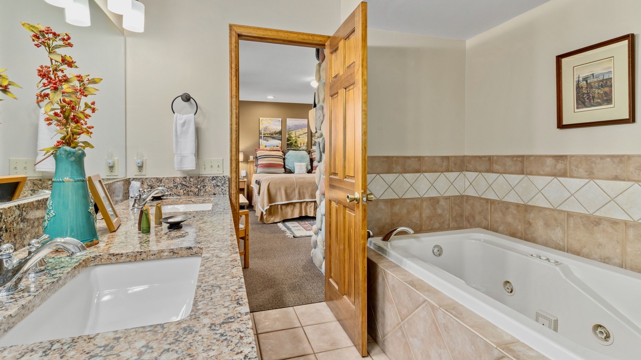 Photo of Bathroom in Aspen Brook
