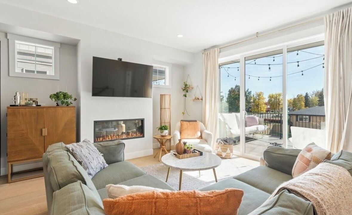 Photo of Livingroom in Arvada Plaza Area