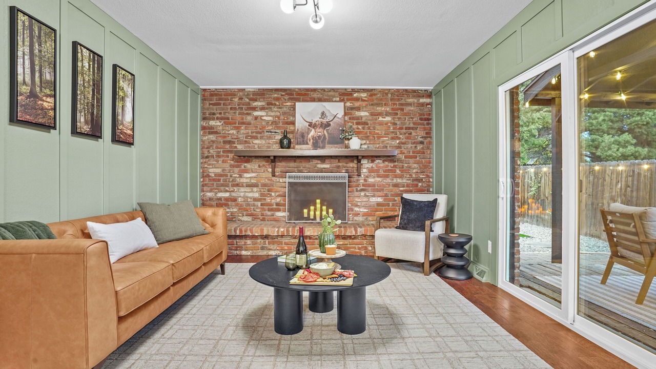 Photo of Livingroom in Columbine