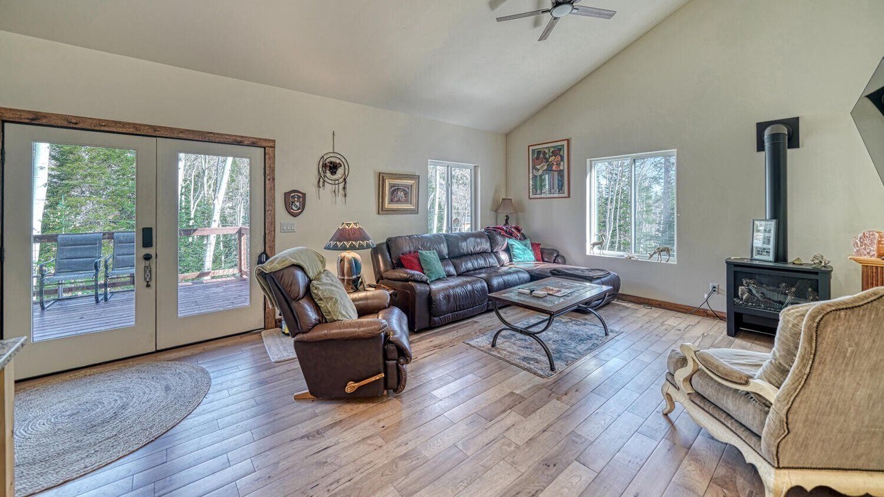 Photo of Livingroom in Garfield