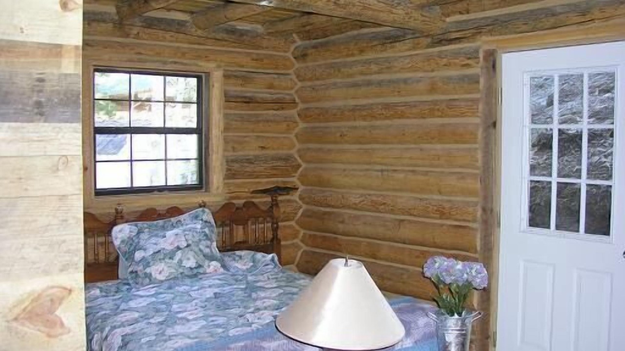 Photo of Bedroom in Lake City
