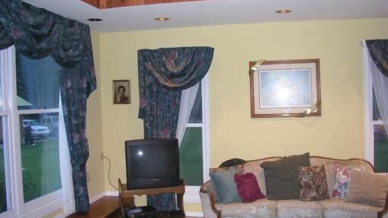 Photo of Livingroom in Lake City