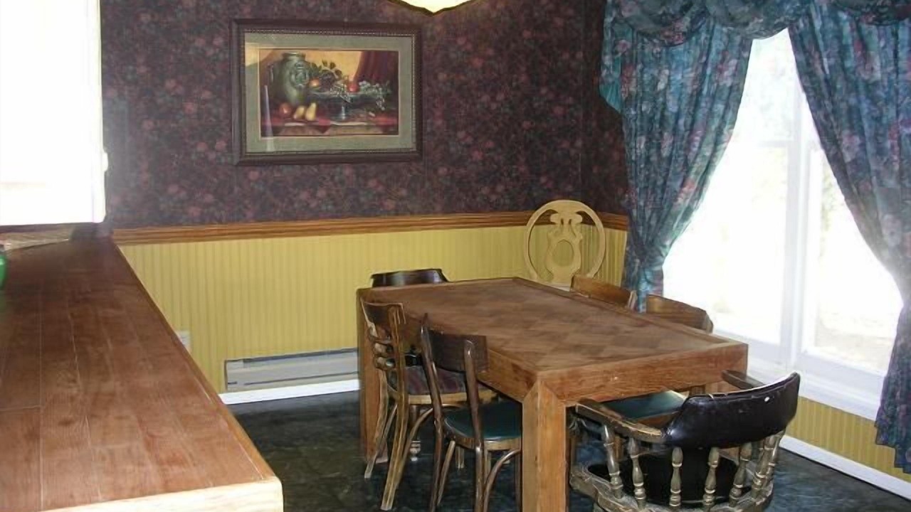 Photo of Livingroom in Lake City
