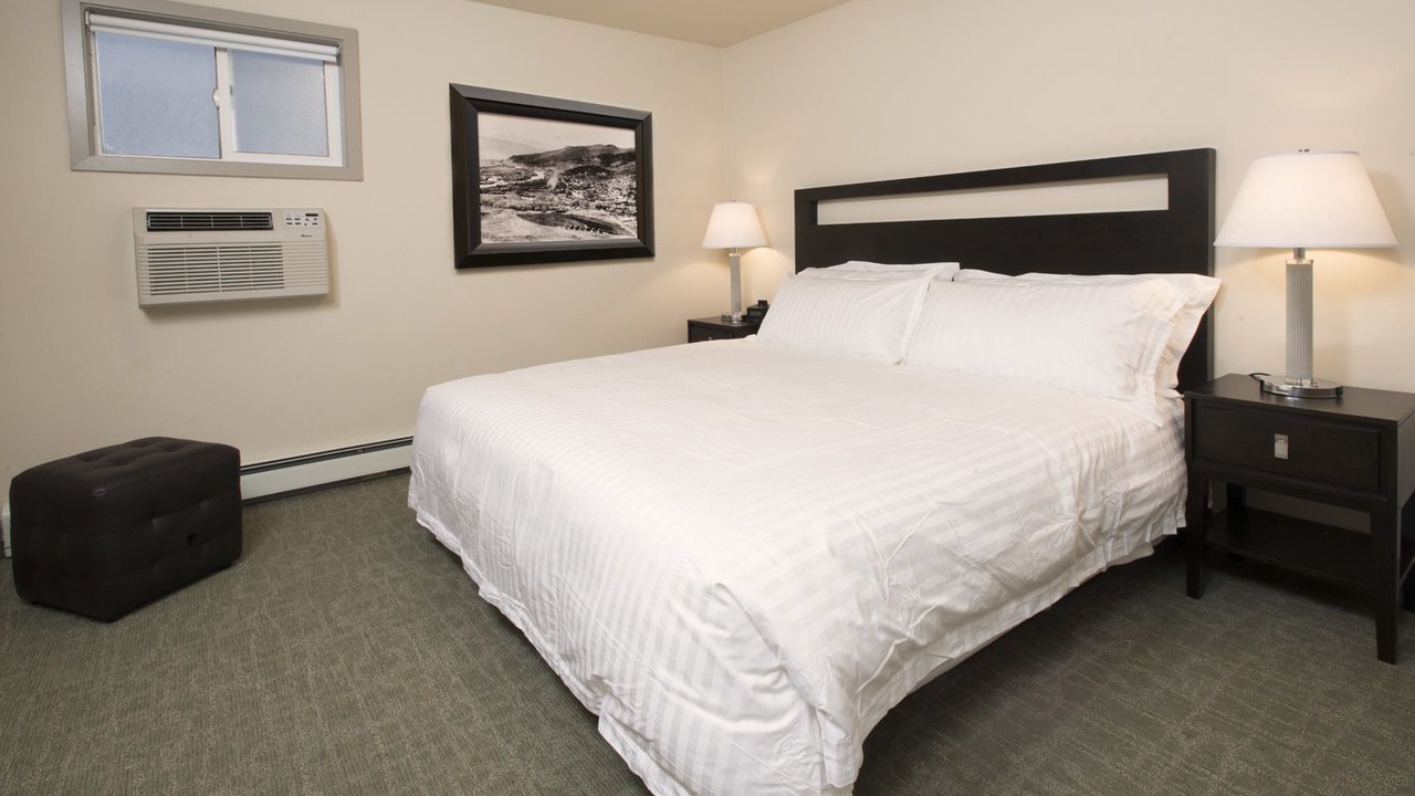 Photo of Bedroom in Basalt
