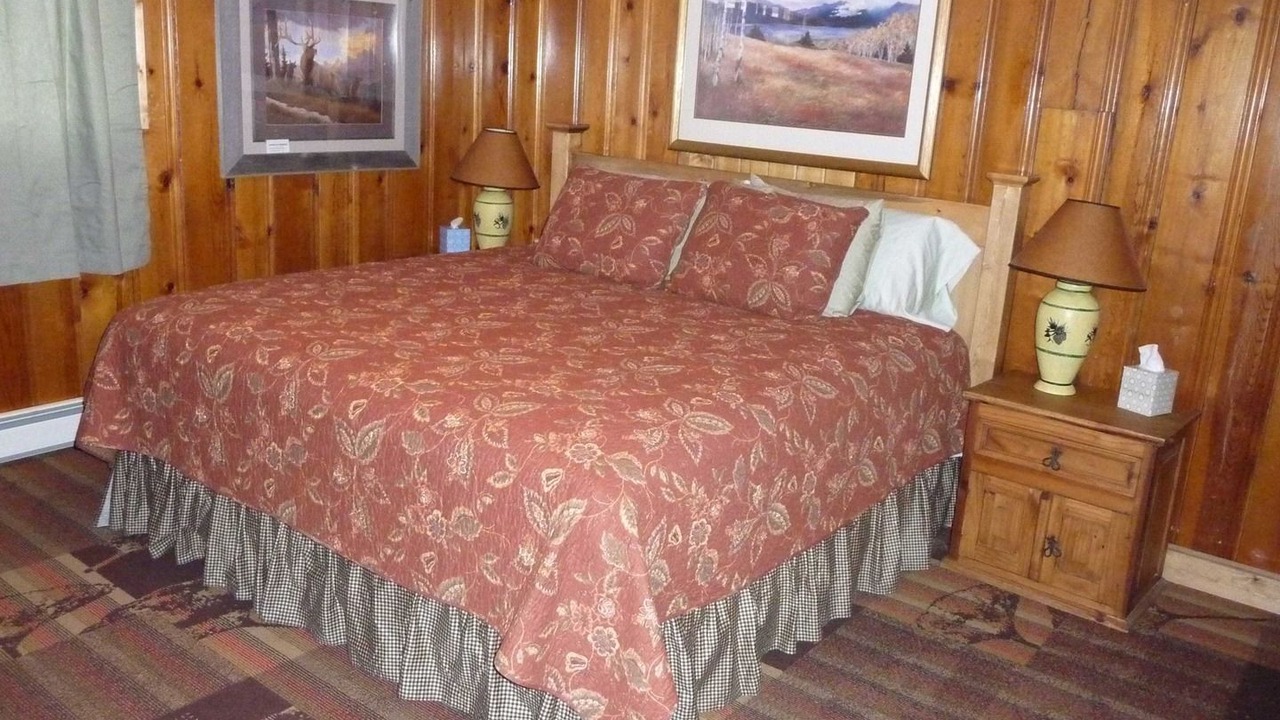 Photo of Bedroom in Twin Lakes