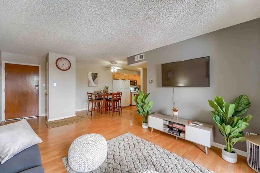Photo of Livingroom in Gunbarrel