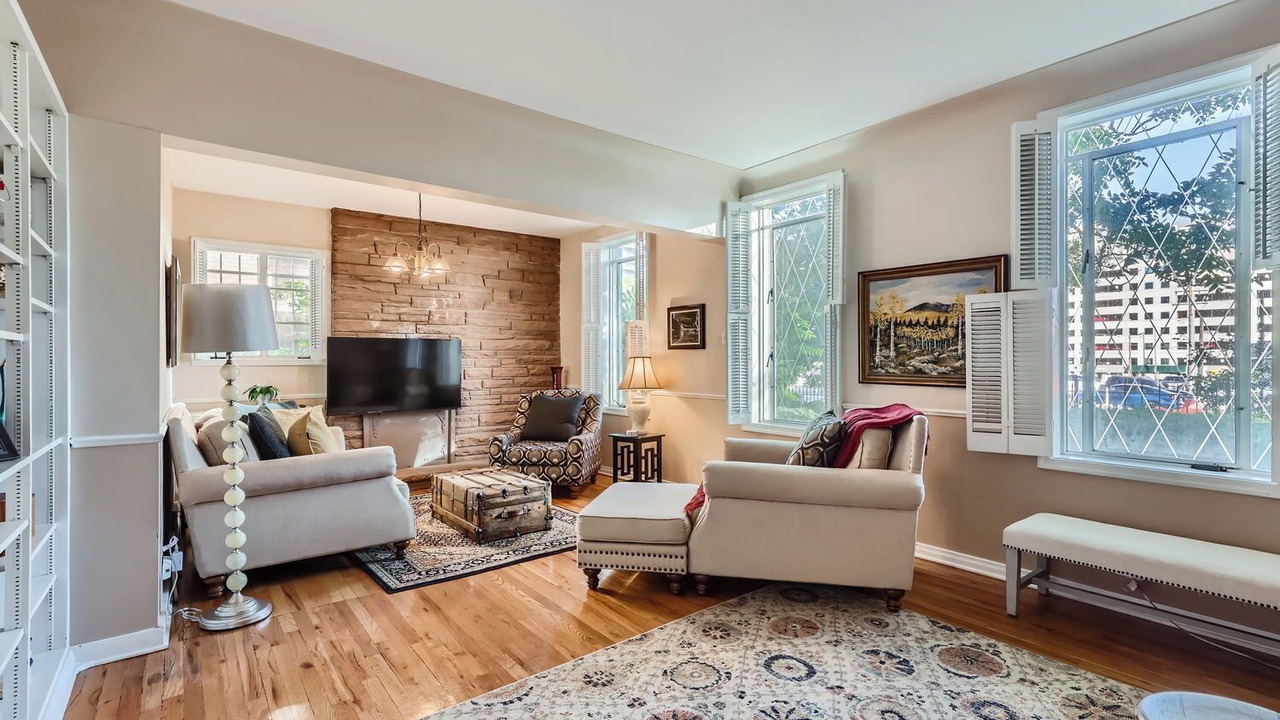 Photo of Livingroom in Ballpark