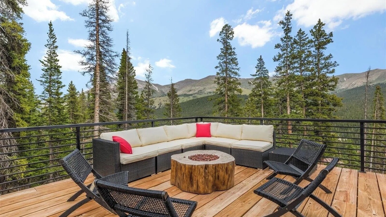 Photo of Patio Balcony in Quandary Village