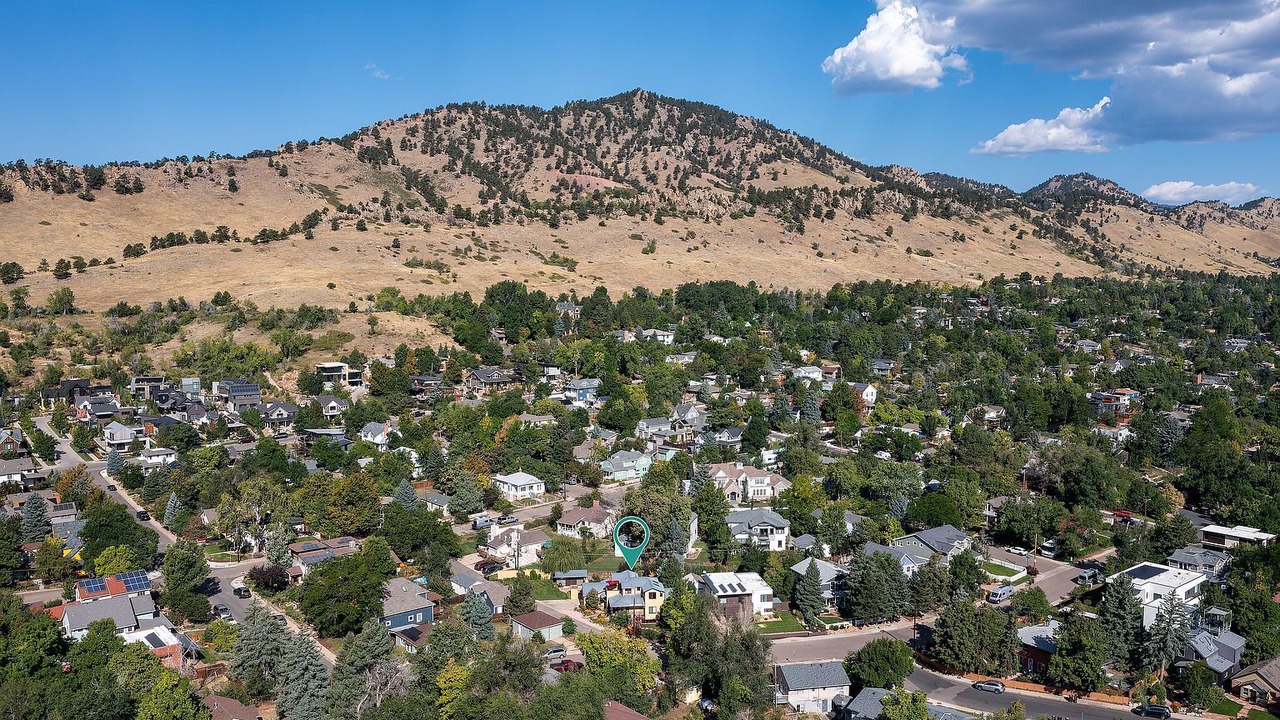 Photo of Outdoor in Mapleton Hill
