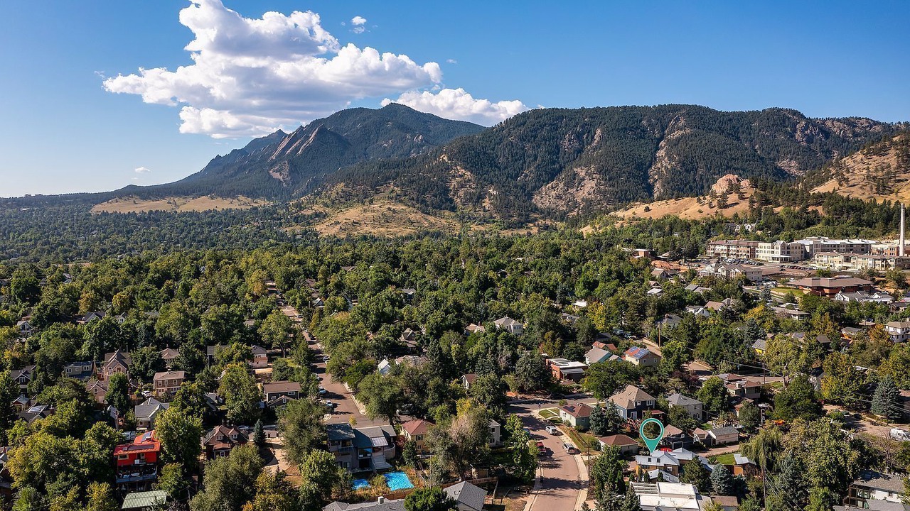 Photo of Outdoor in Mapleton Hill