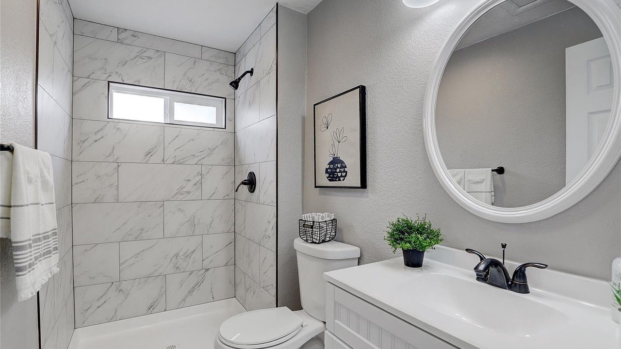 Photo of Bathroom in East Colfax