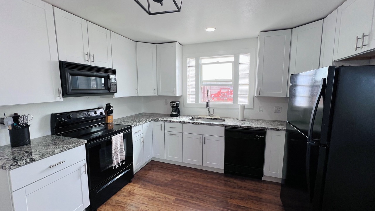 Photo of Kitchen in Center