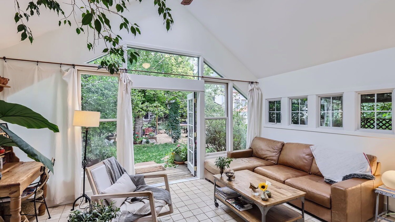 Photo of Livingroom in North Boulder