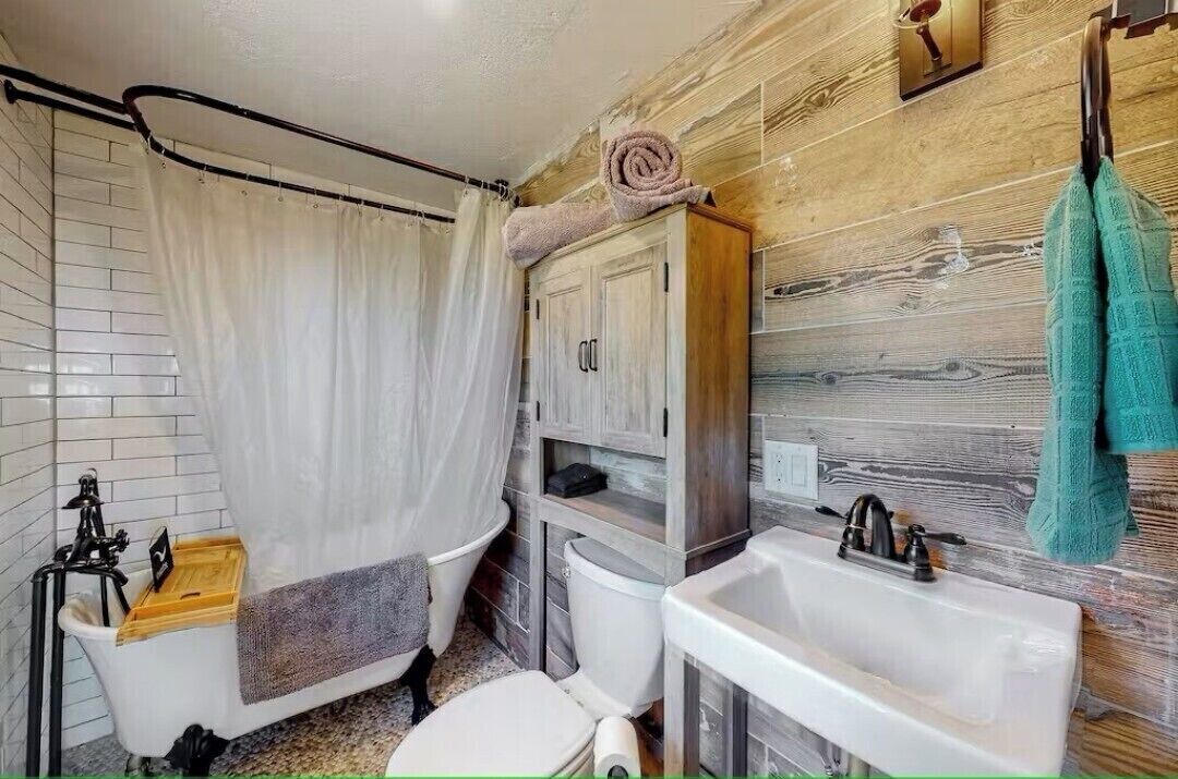 Photo of Bathroom in Howard