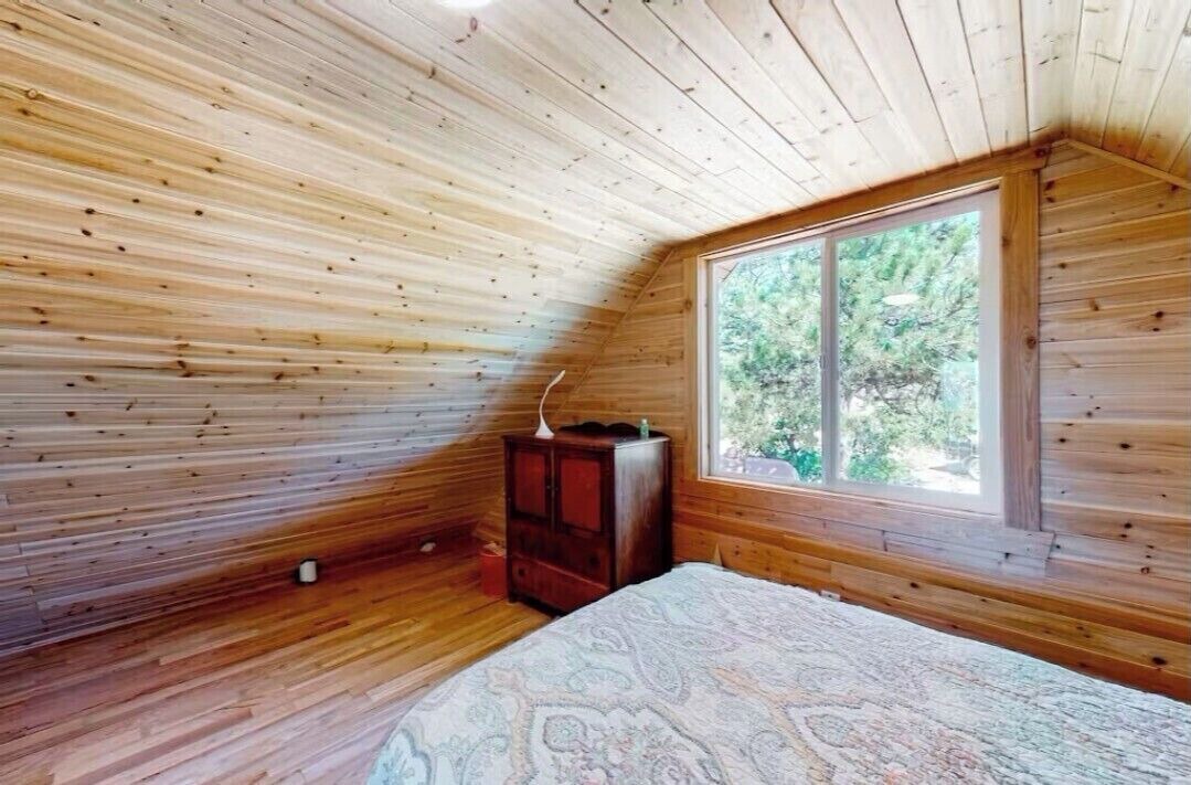 Photo of Bedroom in Howard